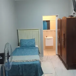 https://step-by-step-self-catering-and-bb.hotels-capetown.com